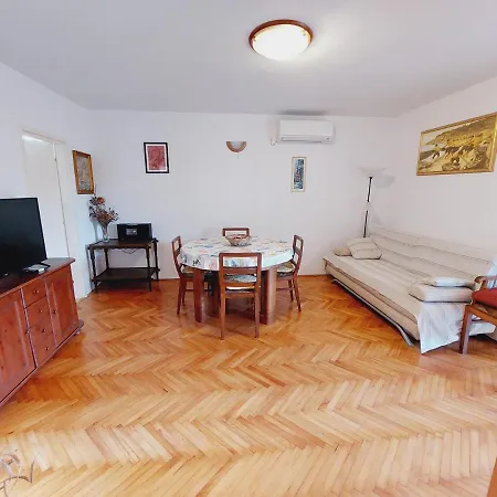 Cozy Vacation House With Fireplace And Big Terase,close To The Sea *